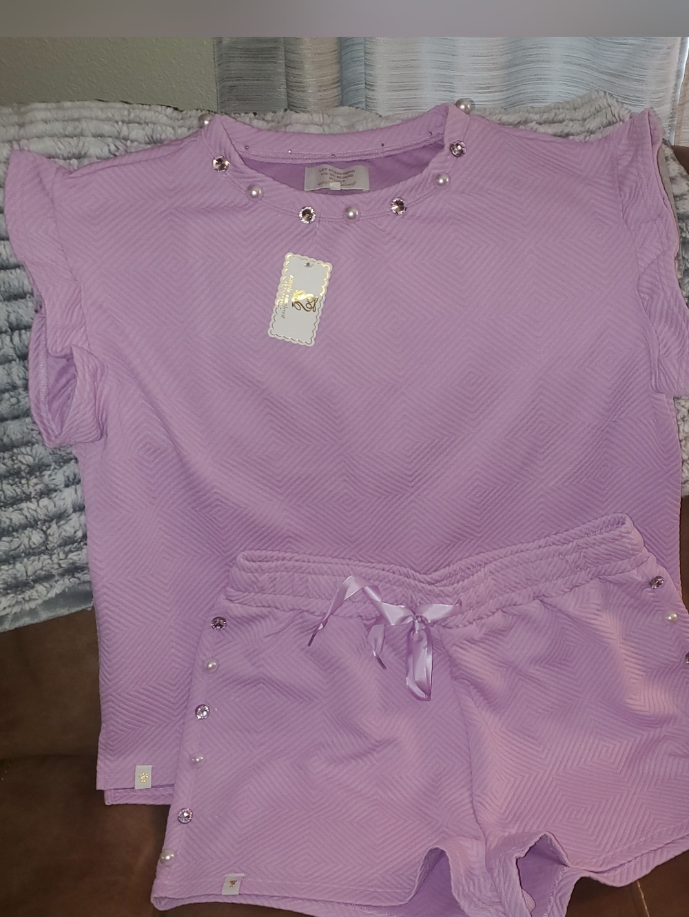 NWTs 2 piece Simply Southern Quilted Ruffle Pearl Rhinestone Short Set. Sz XL.